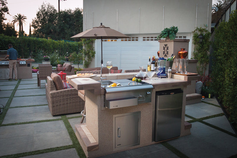 Bull 30-in Stainless Steel Slide-in Bar Center w/ Ice Chest & Sink